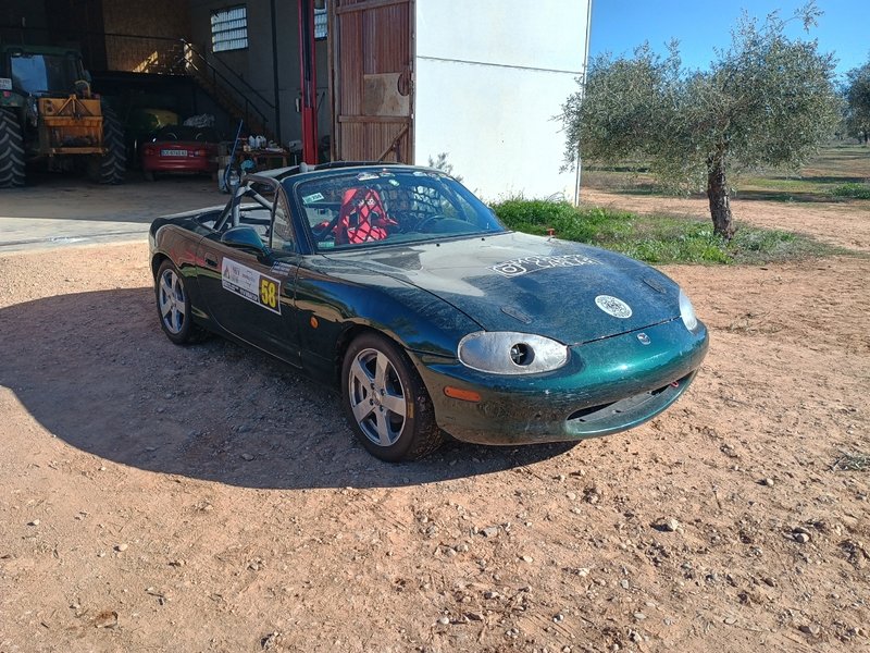 Mazda MX-5 2000 - foto 1