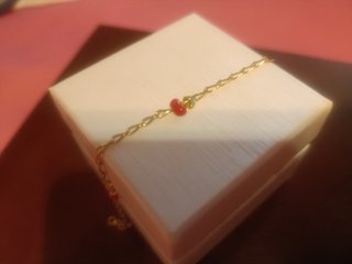 Pulsera oro dieciocho quilates cerezas.