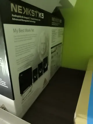 Monitores de estudio behringer