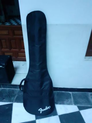 BAJO FENDER SQUIER 4 CUERDAS