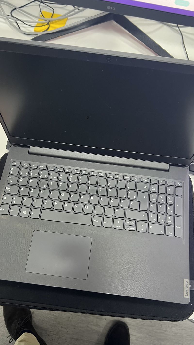 Lenovo V15 Intel Core i5 i5-1035G1 Portátil 10g afbeelding 2