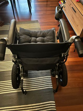 Silla de ruedas eléctrica 