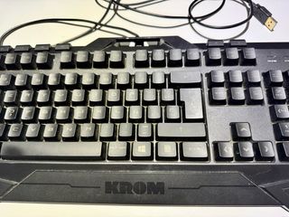 Teclado Gaming marca Krom