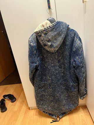 Chaqueta larga vaquera con borrego
