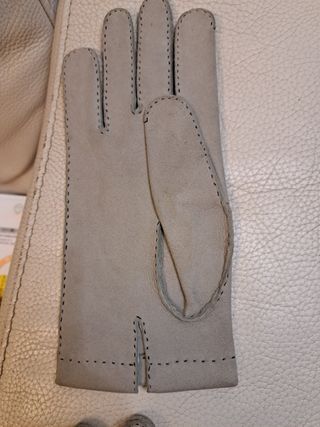 Guantes de ante gris