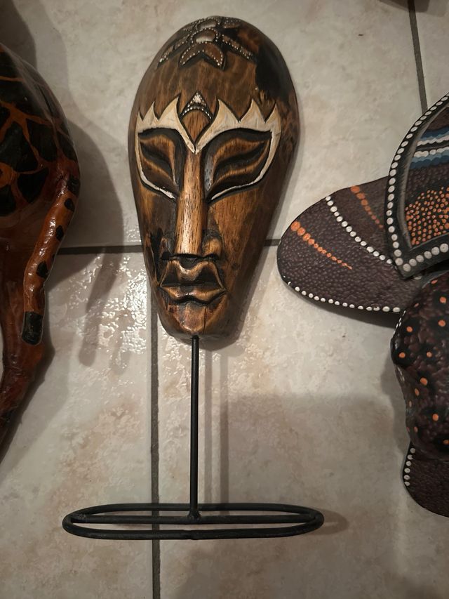 animali in legno e altro