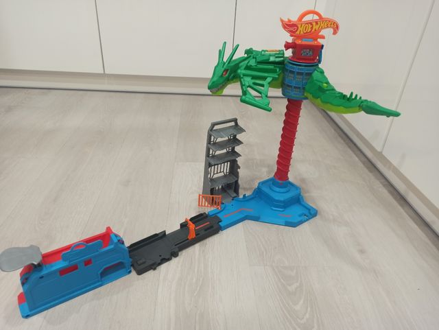Hot wheels ataque aereo del dragon