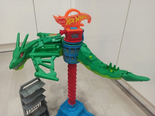 Hot wheels ataque aereo del dragon
