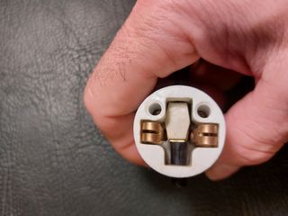 Interruptor para lámpara de bayoneta.