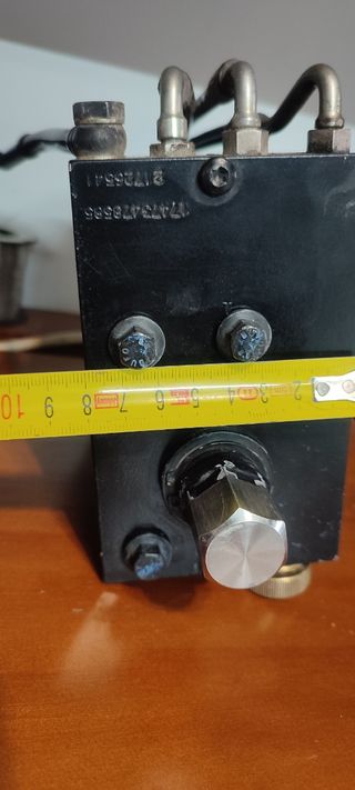 Bomba de inclinación de cabina