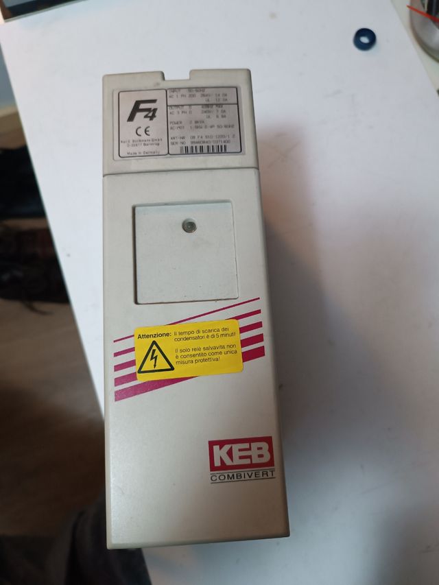 KEB F4 09 F4 S1D-1220/1 2
