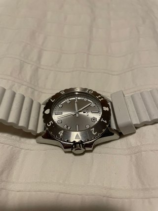 Reloj TOUS sin uso con su caja. Barato. Oferta