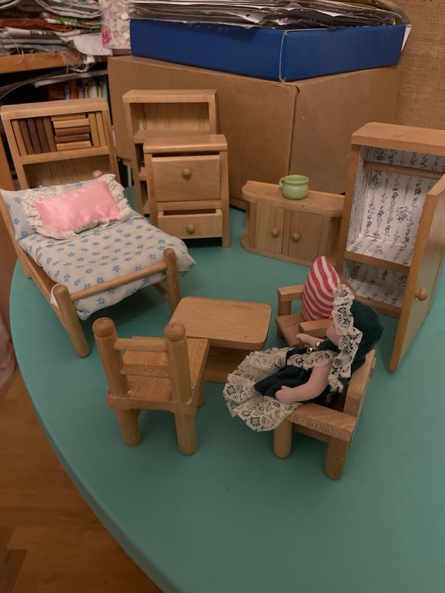 MUEBLES DE JUGUETE DE MADERA DE HAYA