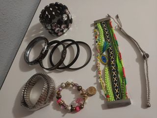 Pulseras