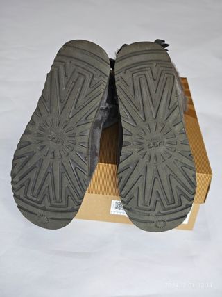 UGG Bailey Bow grigi con fiocchi