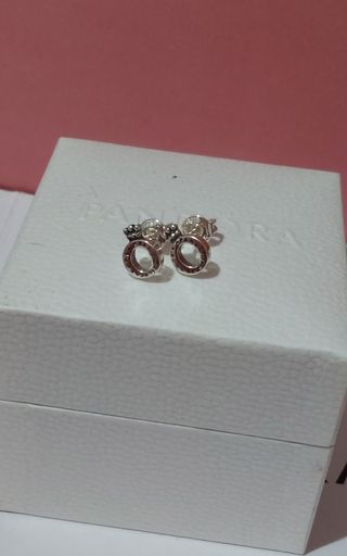 Pendientes mini de Corona Pandora,descatalogados