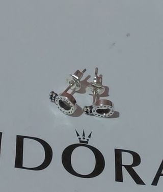 Pendientes mini de Corona Pandora,descatalogados