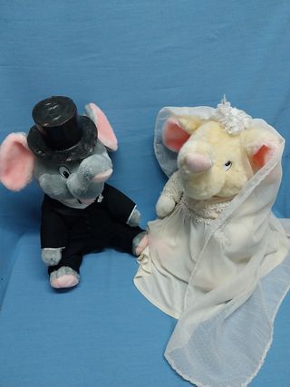 Peluches elefantes novios