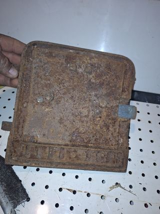 Puerta pequeña horno