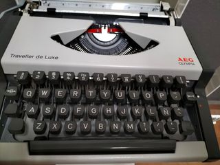 maquina escribir AEG Olympia