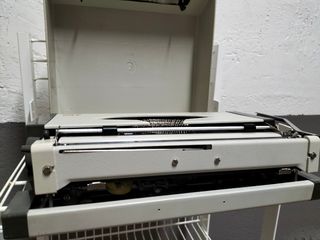 maquina escribir AEG Olympia