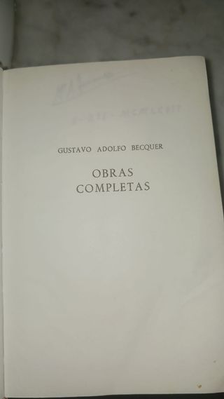 Libro antiguo. BEQUER