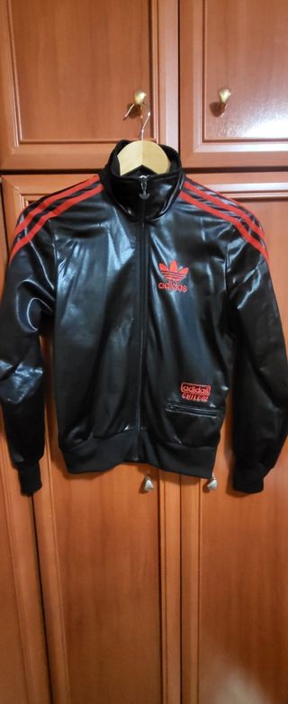 Chaqueta adidas negra roja