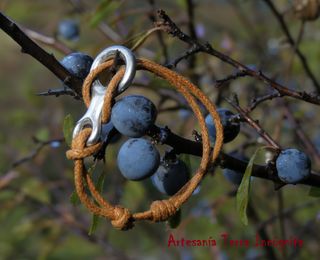 Pulsera artesanal de ocho de escalada  barrancos
