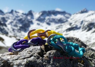 Pulsera artesanal de ocho de escalada  barrancos