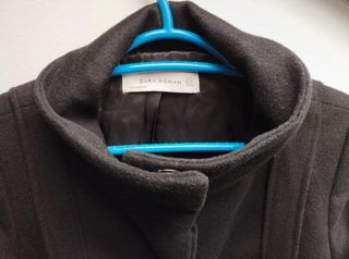 Abrigo de paño negro. Talla S