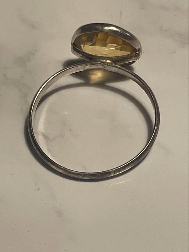 Anello artigianale in argento con Agata gialla