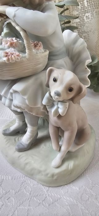 Lladró. Preciosa figura porcelana porcena.