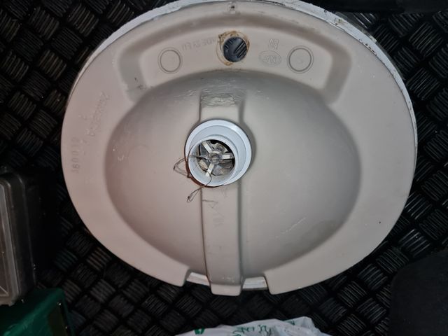 Lavabo. Bagno. Ovale