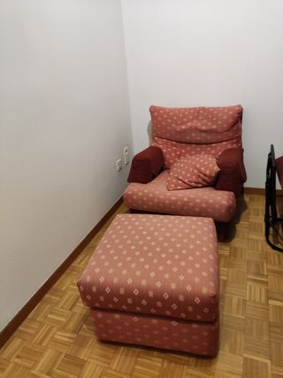 Sillón y reposapiés
