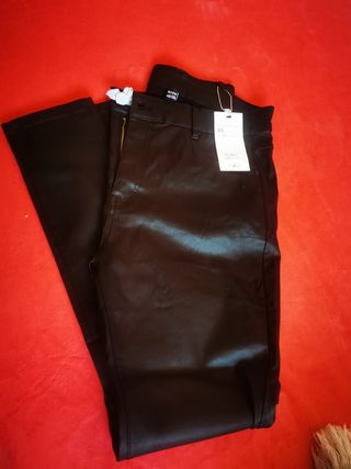 Pantalón de cuero 