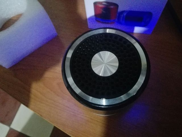 Altavoz bluetooth con luz