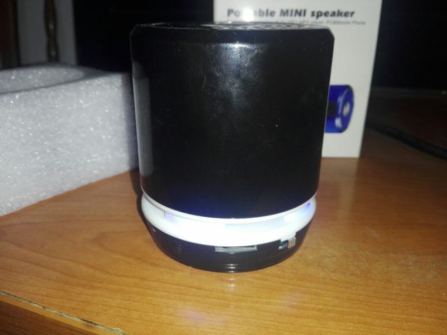 Altavoz bluetooth con luz