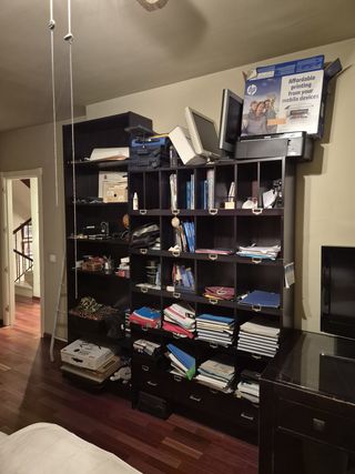 Mueble librería con casilleros