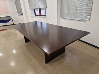 tavolo da riunione in noce