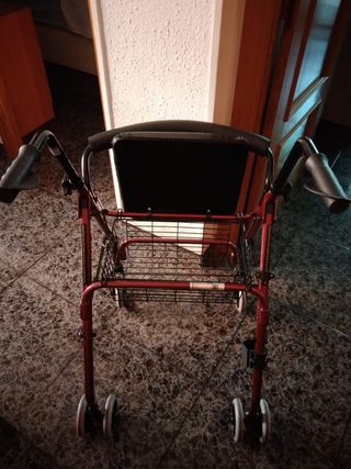 Andador adulto mayor