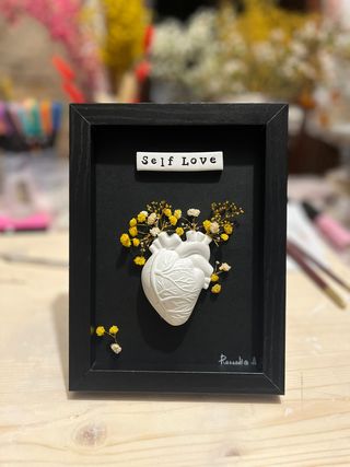 Quadro fatto a mano con cuore anatomico  Self Love