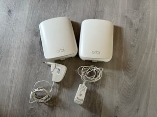 Router Orbi Mesh WiFi 6 RBK352 