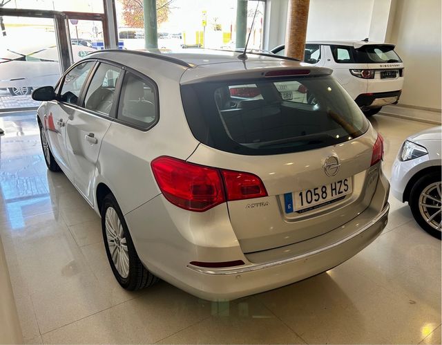Opel Astra 2014 1.6CDTI 110cv