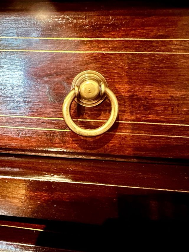 Escritorio bureau teka  colonial. Silla aparte