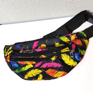 LIQUIDACION!! Riñonera Negra Plumas 3 Cremalleras