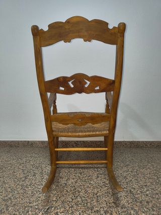 Mecedora rústica rondeña