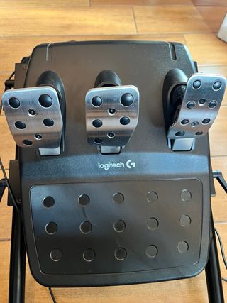 Postazione simulatore di guida Logitech