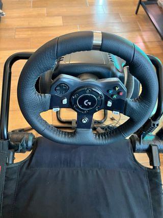 Postazione simulatore di guida Logitech