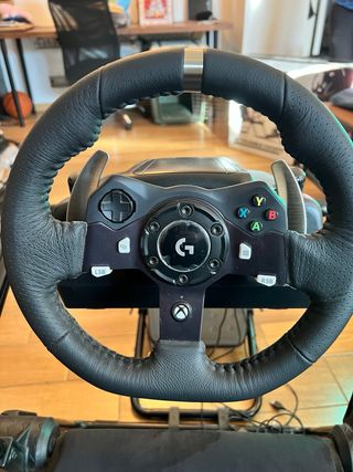 Postazione simulatore di guida Logitech