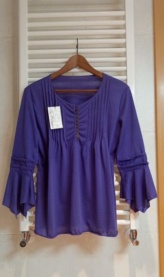 Blusa Morada mujer T:M Nueva,sín estrenar 